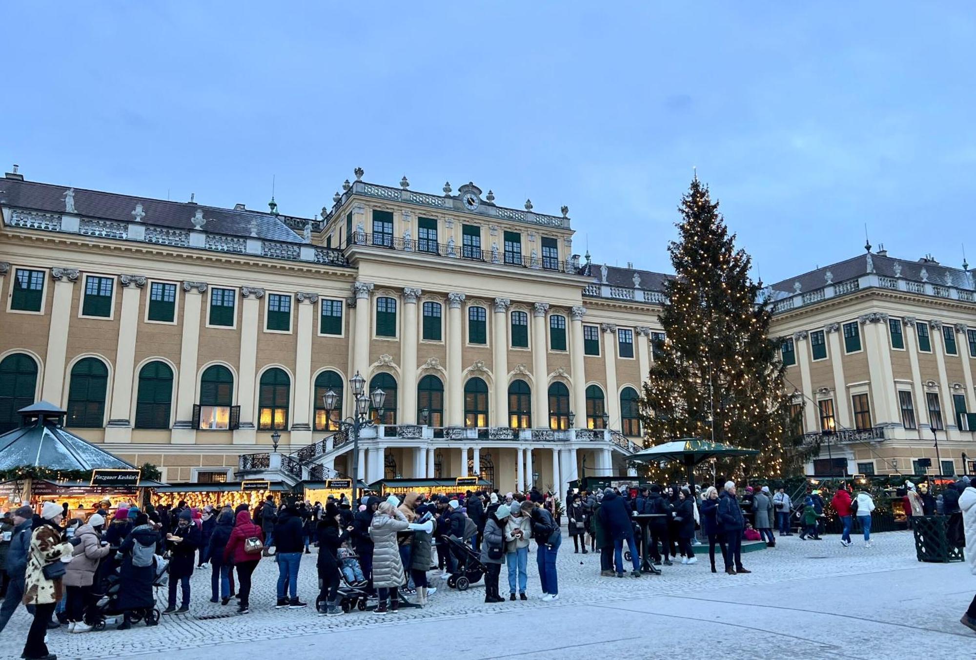 Imperial Schoenbrunn Stays Vienna Exterior photo